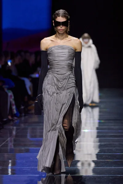 Look 4